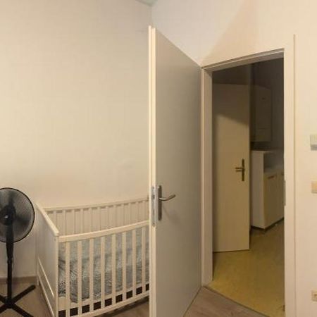 Ganze Klein Unterkunft 1100 Wien Exterior photo