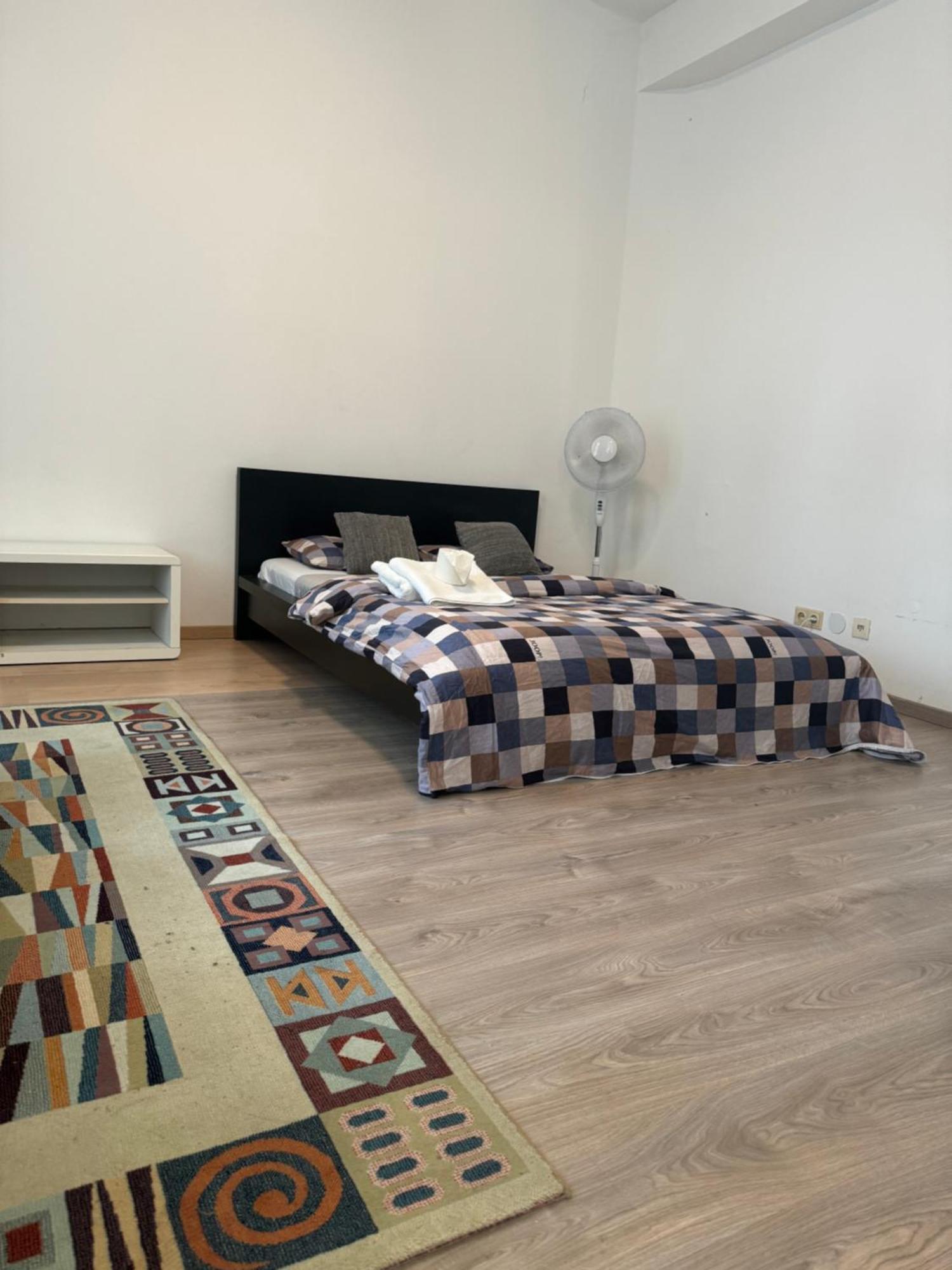 Ganze Klein Unterkunft 1100 Wien Exterior photo